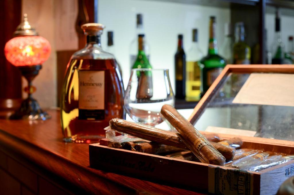 Palazzo Wellness Villa エゲル エクステリア 写真