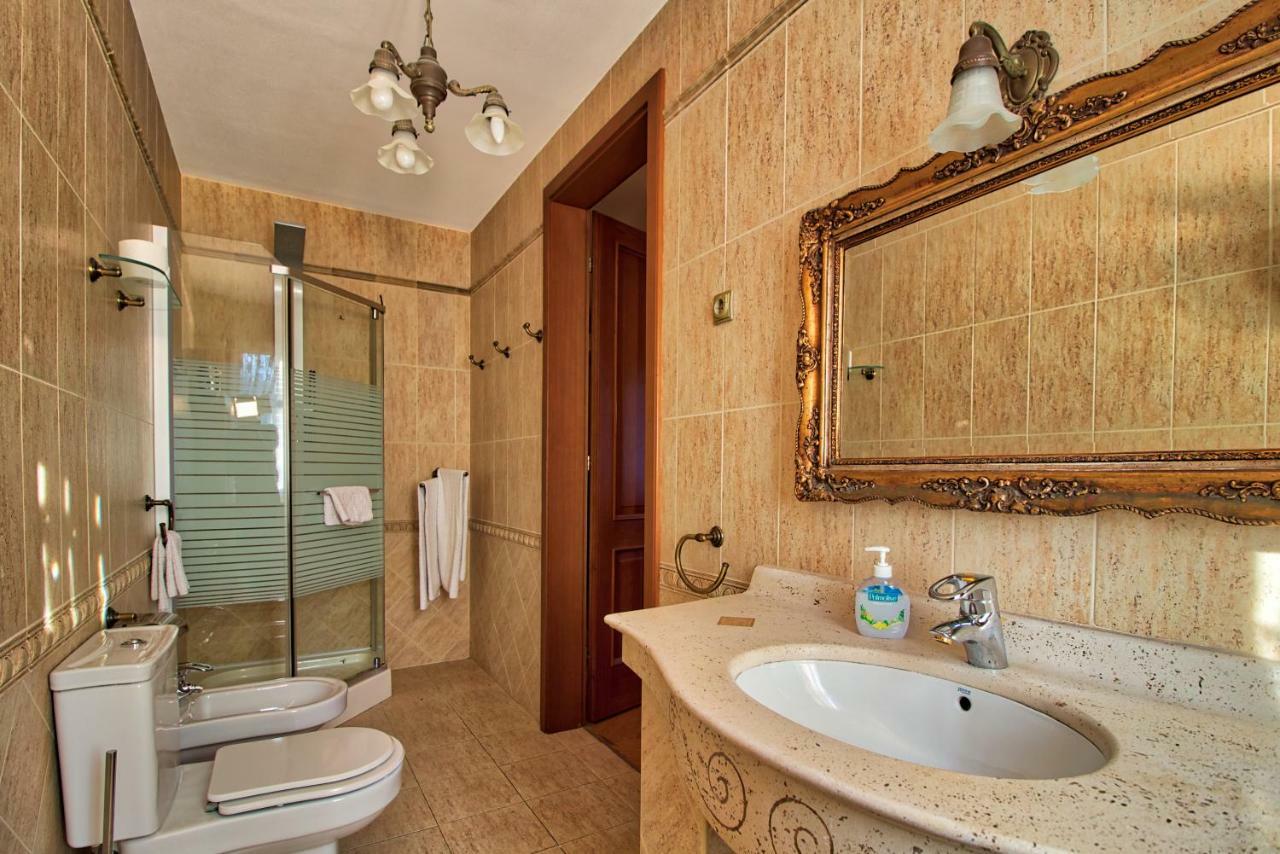 Palazzo Wellness Villa エゲル エクステリア 写真