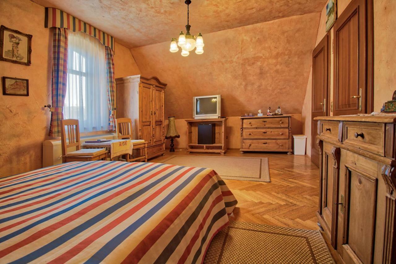 Palazzo Wellness Villa エゲル エクステリア 写真